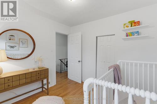 70 Rosemont Avenue, Hamilton, ON - Indoor Photo Showing Bedroom