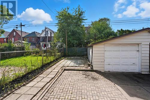 70 Rosemont Avenue, Hamilton, ON - Outdoor