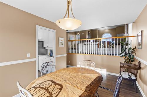 1909 Glen Gary Drive, Kamloops, BC - Indoor Photo Showing Dining Room