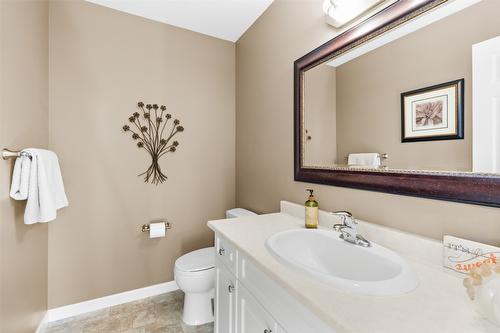 1909 Glen Gary Drive, Kamloops, BC - Indoor Photo Showing Bathroom
