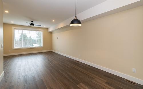 4-1910 11 Avenue, Salmon Arm, BC - Indoor Photo Showing Other Room
