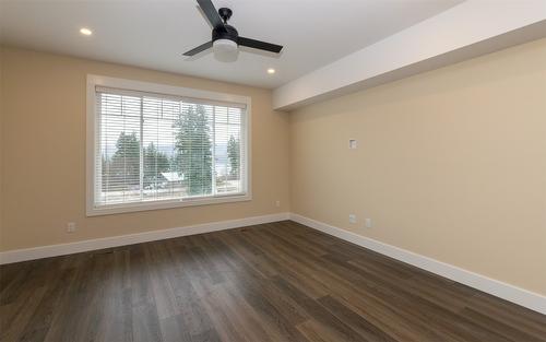 4-1910 11 Avenue, Salmon Arm, BC - Indoor Photo Showing Other Room