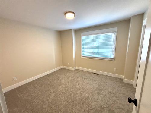 4-1910 11 Avenue, Salmon Arm, BC - Indoor Photo Showing Other Room