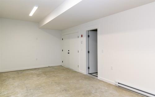 4-1910 11 Avenue, Salmon Arm, BC - Indoor Photo Showing Other Room