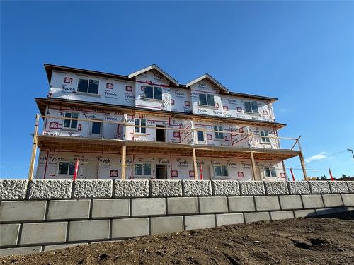 5-1910 11 Avenue, Salmon Arm, BC - Outdoor