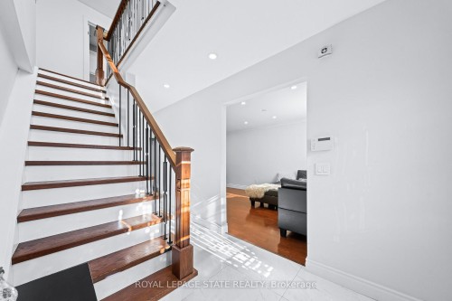 46 Novoco Drive, Hamilton, ON - Indoor Photo Showing Other Room