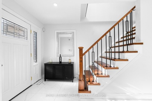 46 Novoco Drive, Hamilton, ON - Indoor Photo Showing Other Room