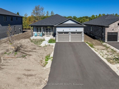 8 Misty Ridge Road, Wasaga Beach, ON - Outdoor With Facade