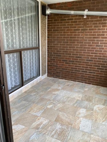 604-50 Elm Drive E, Mississauga, ON - Indoor Photo Showing Other Room