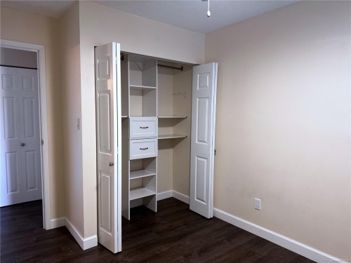 130-6711 Dover Rd, Nanaimo, BC - Indoor Photo Showing Other Room