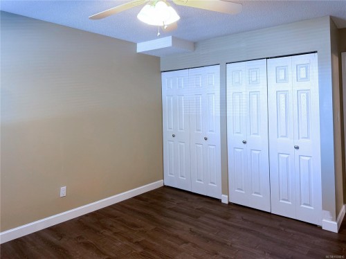 130-6711 Dover Rd, Nanaimo, BC - Indoor Photo Showing Other Room
