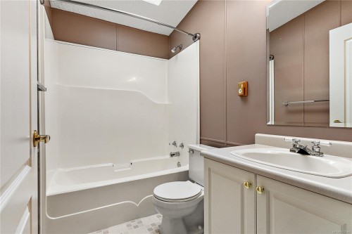 33-7401 Central Saanich Rd, Central Saanich, BC 