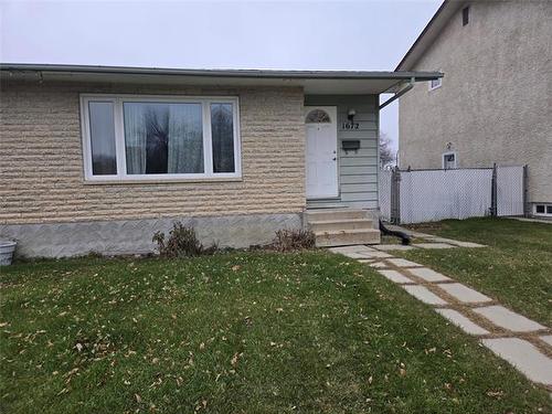1672 Rothesay St, Winnipeg, MB 