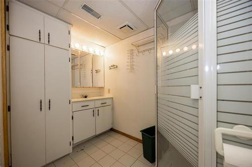 352 Devon Ave, Winnipeg, MB 