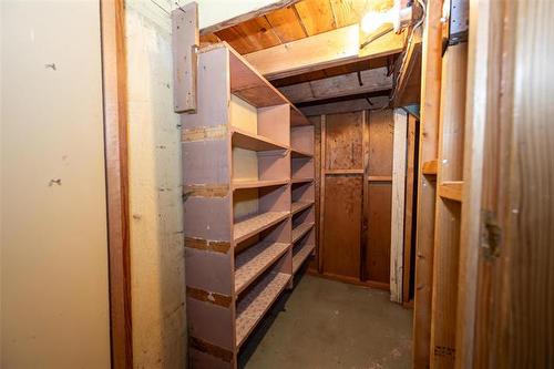 352 Devon Ave, Winnipeg, MB 