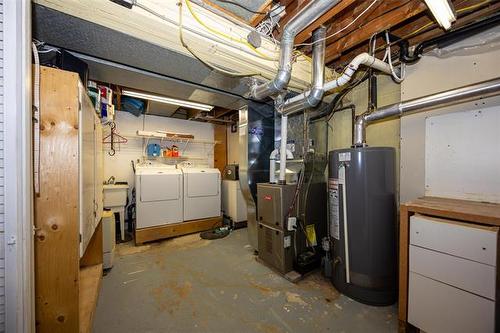 352 Devon Ave, Winnipeg, MB 