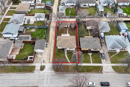 352 Devon Ave, Winnipeg, MB 