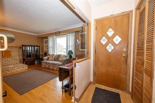 352 Devon Ave, Winnipeg, MB 