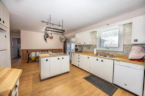 352 Devon Ave, Winnipeg, MB 