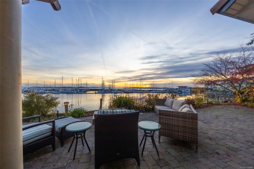 101-9949 Third St, Sidney, BC - Outdoor With View