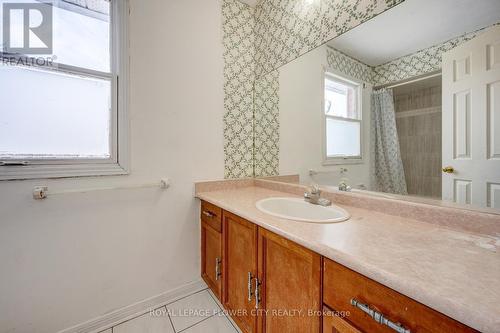 5364 Champlain Trail, Mississauga, ON - Indoor Photo Showing Bathroom
