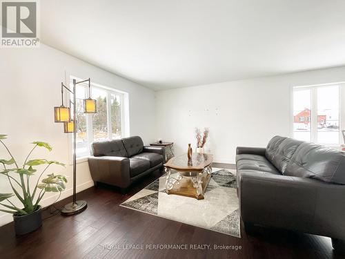 830 Portelance Avenue, Hawkesbury, ON - Indoor Photo Showing Living Room
