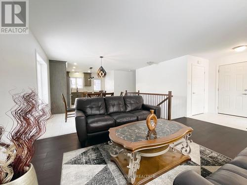 830 Portelance Avenue, Hawkesbury, ON - Indoor Photo Showing Living Room