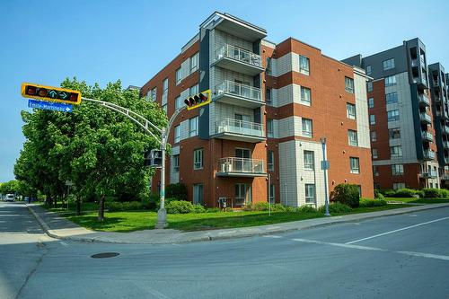 Frontage - 405-1425 Boul. Le Corbusier, Laval (Laval-Des-Rapides), QC - Outdoor With Facade