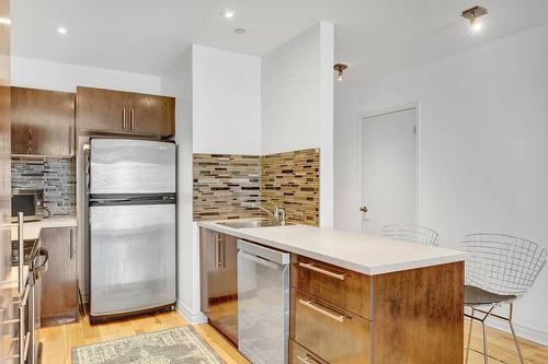 Cuisine - 405-1425 Boul. Le Corbusier, Laval (Laval-Des-Rapides), QC - Indoor Photo Showing Kitchen