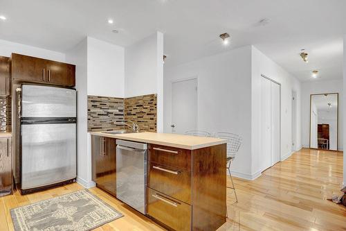 Kitchen - 405-1425 Boul. Le Corbusier, Laval (Laval-Des-Rapides), QC - Indoor Photo Showing Kitchen