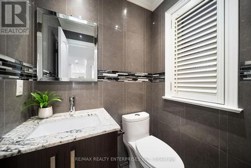 5454 Wilderness Trail, Mississauga, ON - Indoor Photo Showing Bathroom