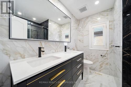 5454 Wilderness Trail, Mississauga, ON - Indoor Photo Showing Bathroom