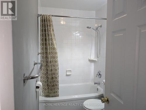 4 - 75 Charles Street, Oshawa (Central), ON - Indoor Photo Showing Bathroom