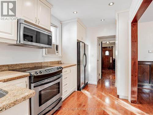 7 Duplex Crescent, Toronto, ON - Indoor Photo Showing Kitchen