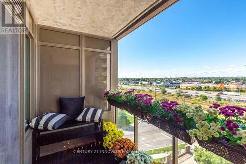 610 - 1215 Bayly Street, Pickering, ON -  With Exterior