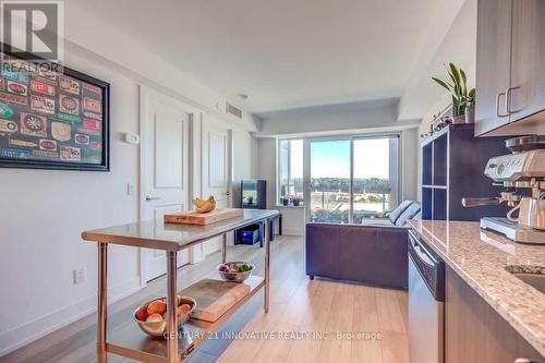 610 - 1215 Bayly Street, Pickering, ON - Indoor