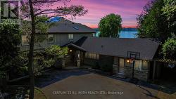 58 WHITE OAKS ROAD  Barrie, ON L4N 4B9