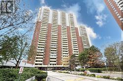 605 - 1 MASSEY SQUARE  Toronto, ON M4C 5L5