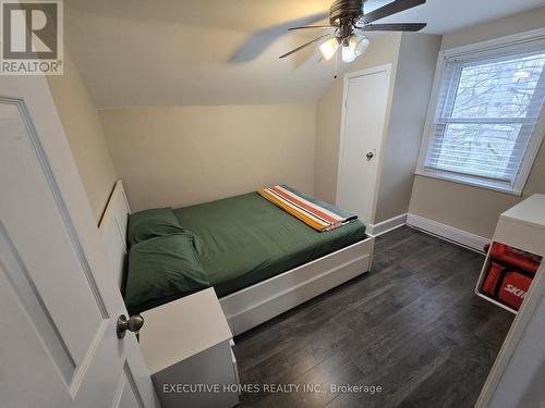 19 Cedar Street, Belleville, ON - Indoor Photo Showing Bedroom