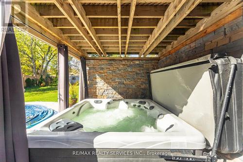 32 Caledon Street, Caledon, ON -  With Exterior