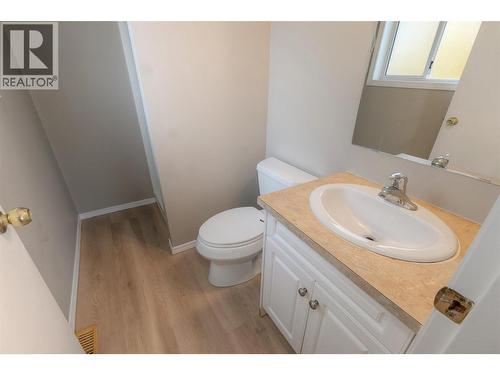 1507 Alta Vista Road, Kelowna, BC - Indoor Photo Showing Bathroom