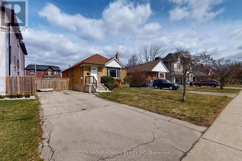 76 Ridgevale Drive, Toronto, ON - Outdoor