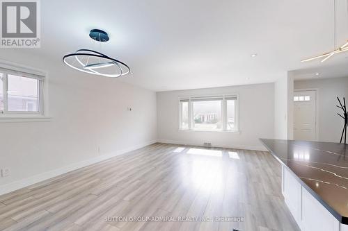 76 Ridgevale Drive, Toronto, ON - Indoor Photo Showing Other Room