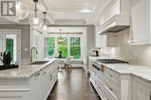 391 Patricia Drive, Burlington, ON - Indoor Photo Showing Kitchen With Double Sink With Upgraded Kitchen