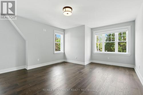 391 Patricia Drive, Burlington, ON - Indoor Photo Showing Other Room