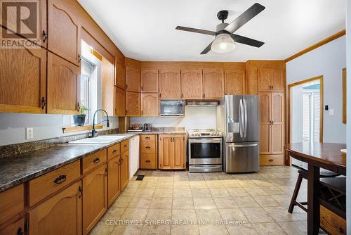 13 Lombard Street, Smiths Falls, ON - Indoor Photo Showing Kitchen