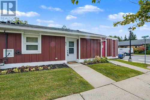 47 Szollosy Circle, Hamilton, ON - Outdoor