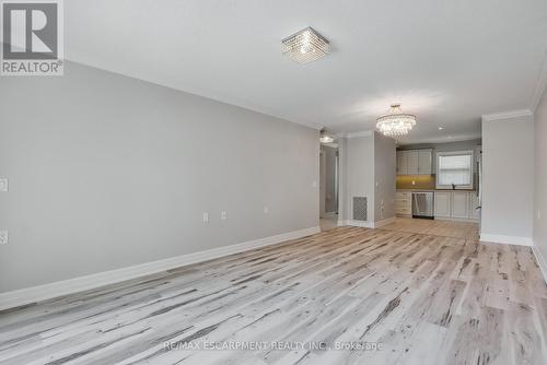 47 Szollosy Circle, Hamilton, ON - Indoor Photo Showing Other Room