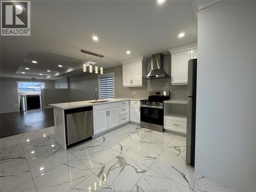 770 Keil Drive South, Chatham, ON - Indoor Photo Showing Kitchen