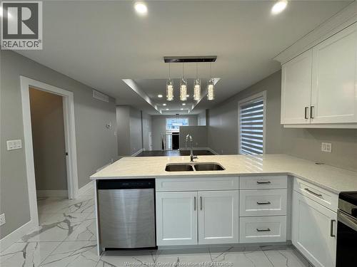 770 Keil Drive South, Chatham, ON - Indoor Photo Showing Kitchen With Double Sink